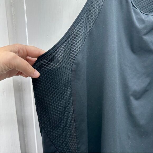 Under Armour Rush heat gear racerback athletic shirt tank top black women's 1x - Picture 3 of 7